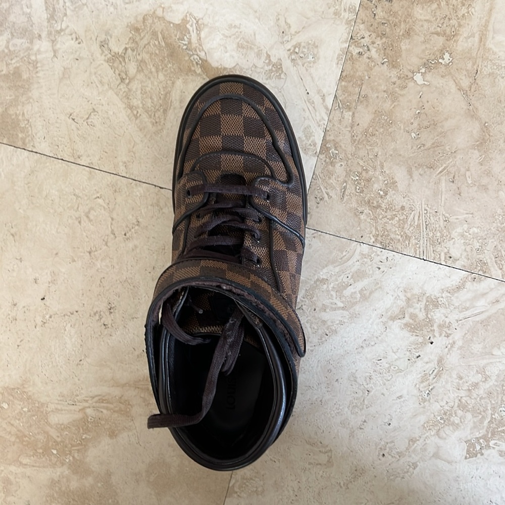 Sneakers by Louis Vuitton - Picture 12 of 13